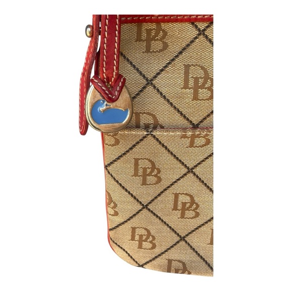 Dooney & Bourke Monogram Red and Tan Crossbody Bag Y2K Letter Carrier Bag - Picture 4 of 9